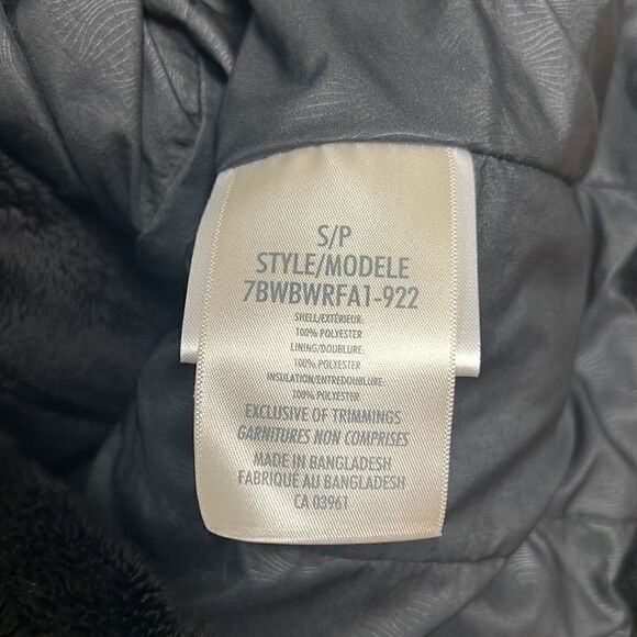 Wind River Fuzzy Vest Size Small - Picture 6 of 9